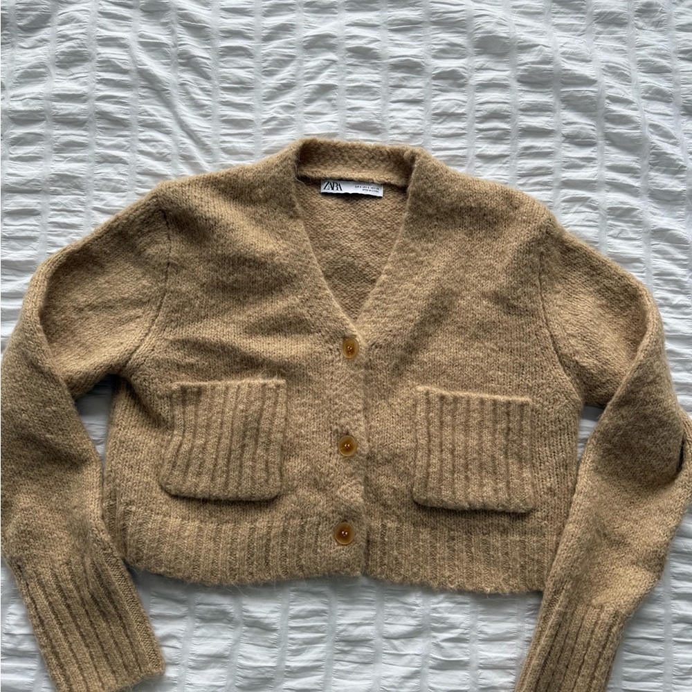 Zara Women's Beige Cardigan Sweater